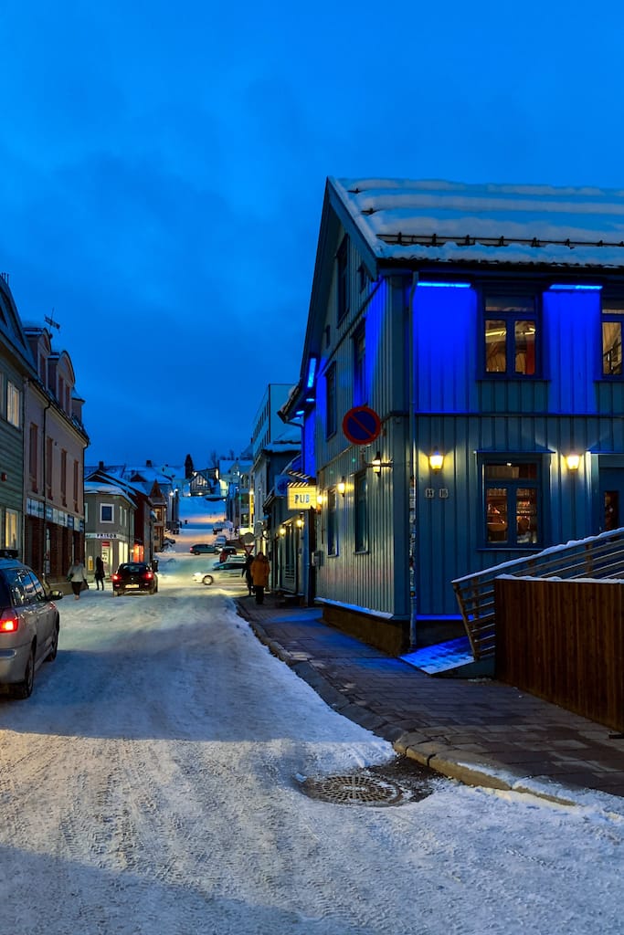 Viaggio Nord Lofoten Tromso Norvegia Esperienza Artica Strada Inverno Colori Sera
