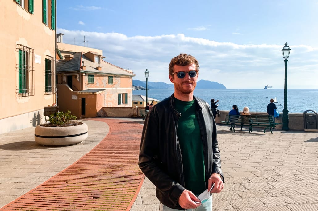 Travel Genova Boccadasse Coppia Camminata