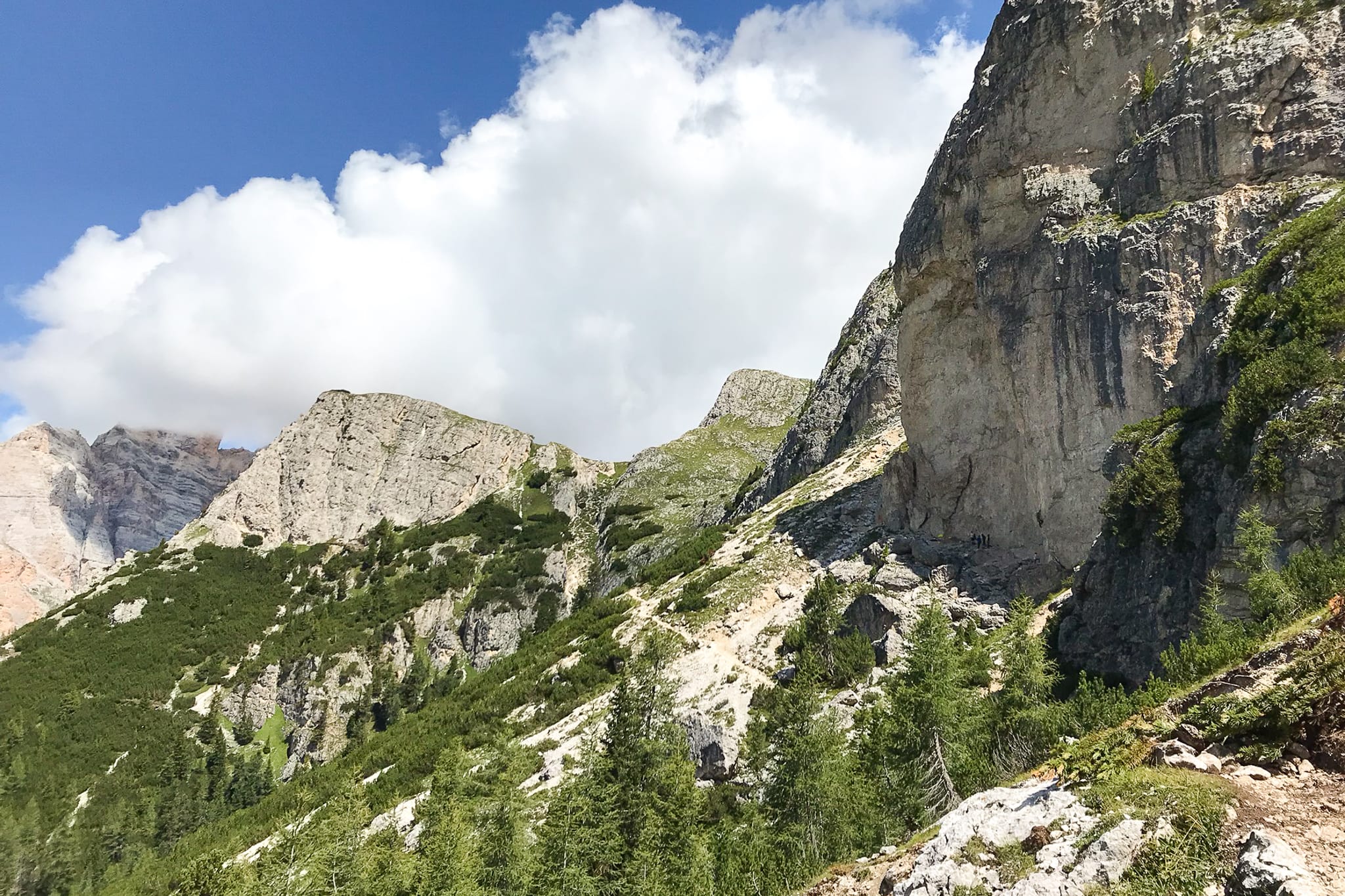 forcella salares alta badia camminata escursioni lagazuoi estate montagna natura bellezzza