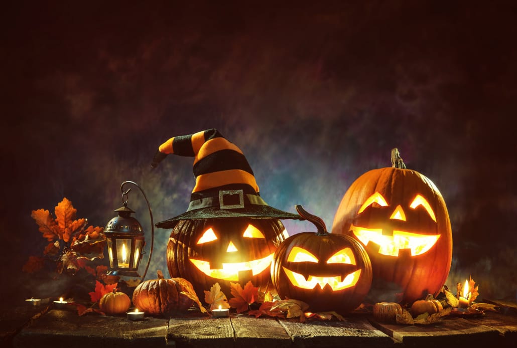 Halloween Modi Divertirsi Bambini Zucche Fanstasmi Paurose Divertenti Candele Foglie Autunnali