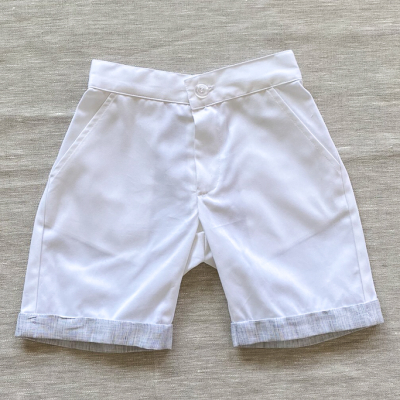 pantaloni corti bambino bianchi e di lusso, con tasche eleganti, sostenibili, made in italy