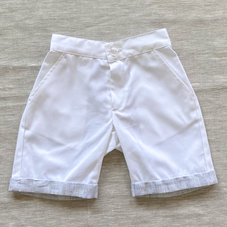 pantaloni corti bambino bianchi e di lusso, con tasche eleganti, sostenibili, made in italy