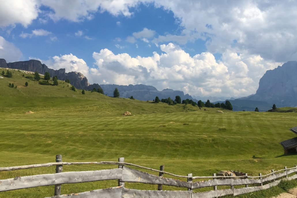 camminata in val gardena con bambini quali escursioni facili ortisei selva col raiser seceda estate montagna