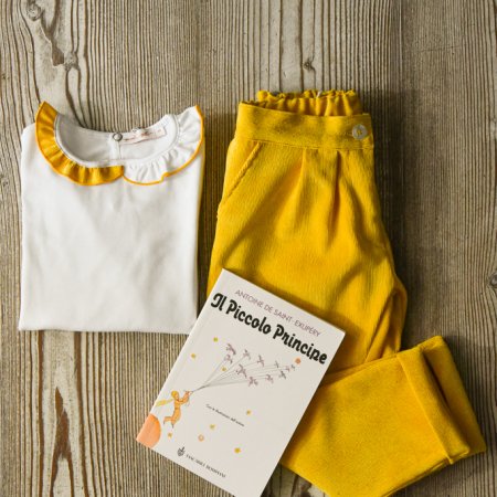 completo elegante bambina pantaloni velluto giallo maglietta cotone made in italy