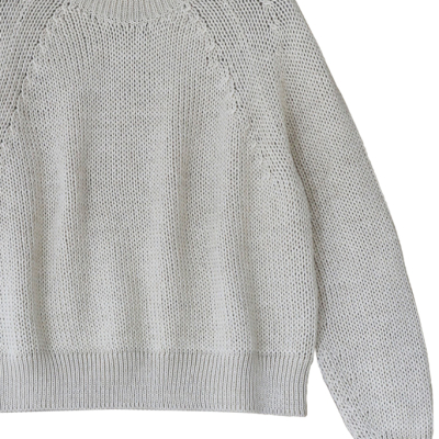 una maglia in pura alpaca, lussuosa, morbida ed elegante per avvolgere al caldo le donne