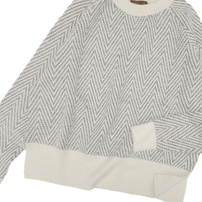 una maglia per donna in pura alpaca simile al cashmere, morbida e lussuosa della marca esencia